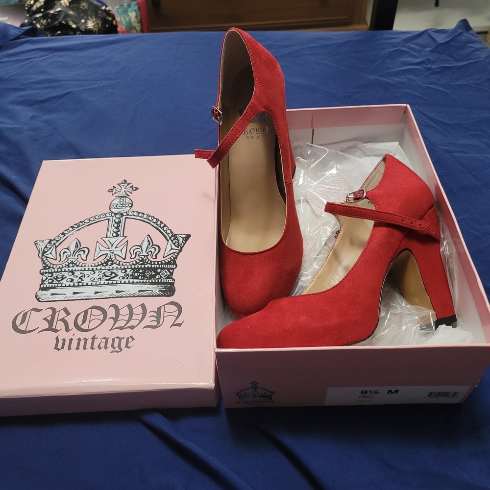 Crown Vintage Red Women's Heals